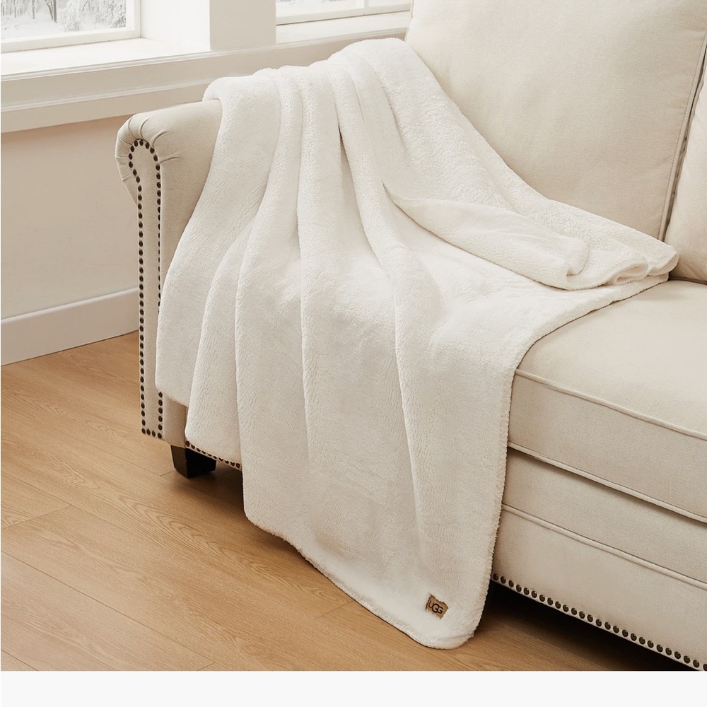 UGG NEW Whitecap Plush Throw - Picture 5 of 7